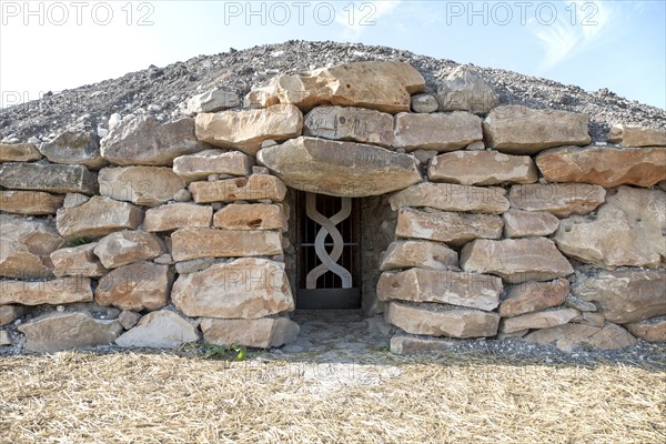 Modern-day neolithic style long Barrow burial chamber for storing cremation urns All Cannings, near Devizes, Wiltshire, UK