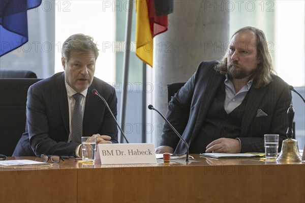 Committee on the Affairs of the European Union, Chairman Dr Anton Hofreiter, Alliance 90/The Greens, MP, receives Robert Habeck, Federal Minister for Economic Affairs and Climate Protection and Vice-Chancellor, in Berlin, 13.03.2024