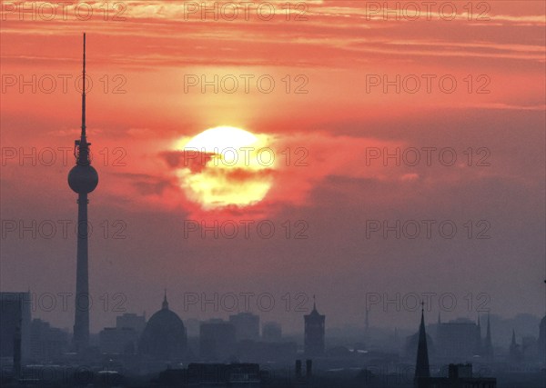 Sunrise in Berlin, TV tower, 06.09.2024., Berlin, Berlin, Germany, Europe