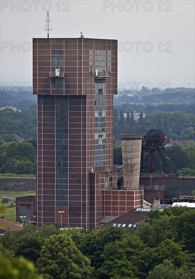 Hammerhead tower of Heinrich Robert colliery, Ost colliery, Hamm, Kissinger Höhe, Ruhr area, North Rhine-Westphalia, Germany, Europe