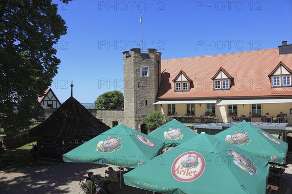 Sunshades of the beer garden on the castle ruins on the Schlossberg, Königsberg in Bavaria, Königsberg i.Bay, town in the district of Haßberge, Lower Franconia, Bavaria, Germany, Europe