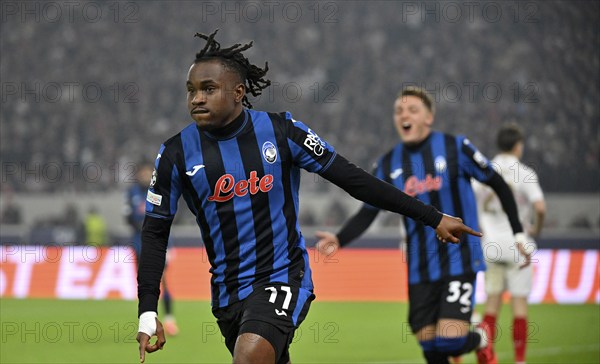 Goal celebration Ademola Lookman Atalanta BC Bergamo (11) Mateo Retegui Atalanta BC Bergamo (32) Champions League, MHPArena, MHP Arena Stuttgart, Baden-Württemberg, Germany, Europe