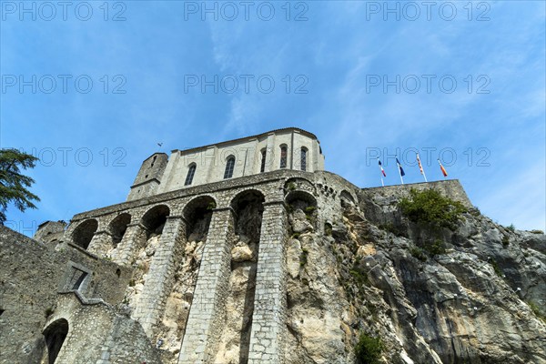 Sisteron. The keep and the Chapelle-Notre-Dame of the Citadel, Alpes-de-Haute-Provence. Provence-Alpes-Côte d'Azur. France