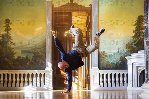 Ballet meets breakdance: 100 beats per minute into the stollen season Dresden stollen bakers make the stollen and The Saxonz dance. Philip Lehmann from the saxonz, Dresden, Saxony, Germany, Europe