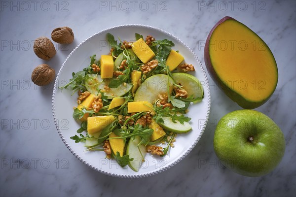 Arugula mango and apple salad healthy for heart