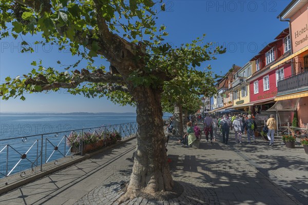 Meersburg on Lake Constance, lakeside promenade, many people, house facades, Baden-Württemberg, Germany, Europe