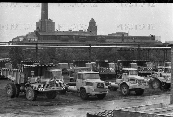 DEU, Germany, Dortmund: Personalities from politics, business and culture from the years 1965-71. Krupp production lorry ca. 1965, Europe