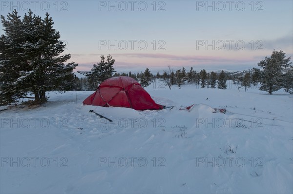 Tent in mountain landscape, Sarek National Park, World Heritage Laponia, Norrbotten, Lapland, Sweden, Sweden, Scandinavia, Europe