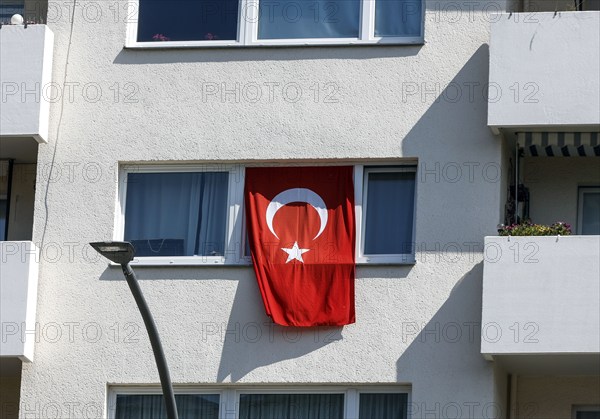 A Turkish flag hangs from the window of a house in Berlin, 01 06 2023