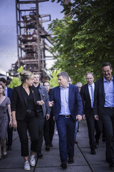 The Federal Minister for Economic Affairs and Climate Protection Robert Habeck (Alliance 90/The Greens) on the road in Dortmund. Press statement on the announcement of Annalena Bärbock's decision not to run for chancellor Photographed on behalf of the BMWK