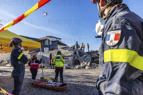 International disaster control exercise Magnitude with more than 1000 rescuers. They are rehearsing an emergency after a fictitious earthquake on the Upper Rhine. The large-scale exercise, co-financed by the European Union, is intended to practise the cooperation of rescue teams from different nations. The focus was on a debris section at the TCRH Training Centre Rescue and Relief in Mosbach, Baden-Württemberg, Germany, Europe