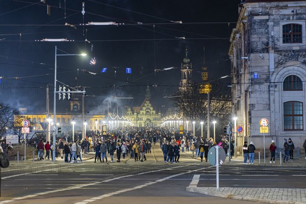 New Year's Eve in Dresden's Old Town, the Augustus Bridge finally proves itself as a pedestrian zone, with a direct footpath to the New Town, Dresden, Saxony, Germany, Europe