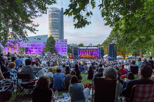 Open air concert in Essen's Stadtgarten Park, summer concert of the state government, North Rhine-Westphalia Summer Night? in Essen's Stadtgarten, with the Essen Philharmonic Orchestra, Essen, North Rhine-Westphalia, Germany, Europe