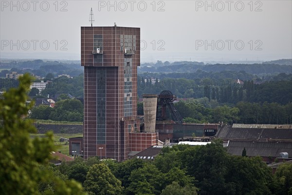 Hammerhead tower of Heinrich Robert colliery, Ost colliery, Hamm, Kissinger Höhe, Ruhr area, North Rhine-Westphalia, Germany, Europe