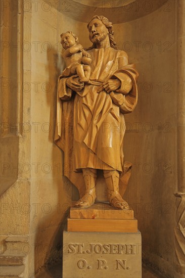 Wooden sculpture of Joseph of Nazareth in the UNESCO Cathedral, Saint, Joseph, Saint, baby Jesus, arm, carry, inscription, wood carving, inscription, handicraft, St Mary's Church, Erfurt Cathedral, Cathedral Square, Erfurt, Thuringia, Germany, Europe