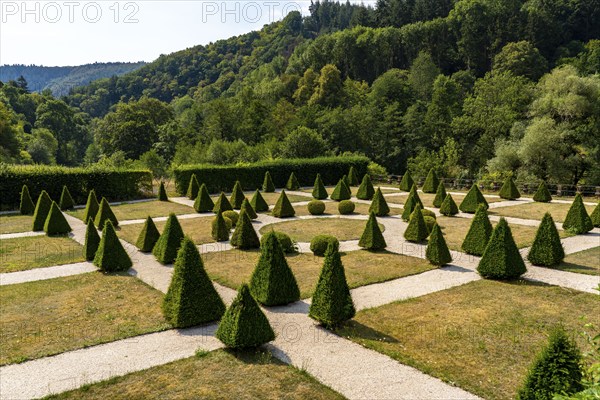 Baroque gardens of Bürresheim Castle, castle north-west of Mayen in Nettetal, Rhineland-Palatinate, Germany, Europe