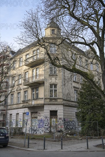 Vacant residential building Stubenrauchstraße corner Odenwaldstraße, Friedenau, Berlin, Germany, Europe