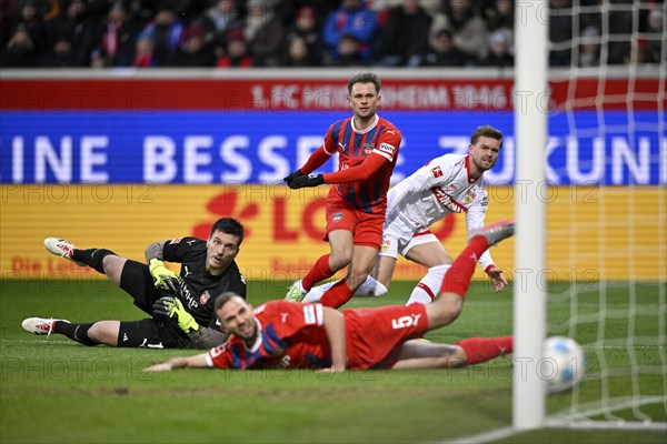 Tor tor by Maximilian Mittelstädt VfB Stuttgart (07) against goalkeeper Kevin Müller 1. FC Heidenheim 1846 FCH (01) Leo Scienza 1. FC Heidenheim 1846 FCH (08) Benedikt Gimber 1. FC Heidenheim 1846 FCH (05) Voith-Arena, Heidenheim, Baden-Württemberg, Germany, Europe