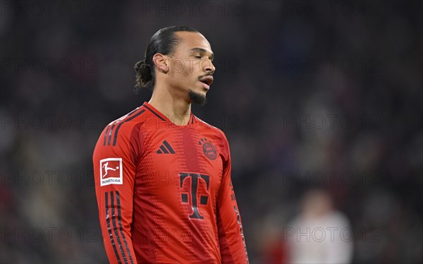 Leroy Sane FC Bayern Munich FCB (10) Disappointment disappointed after missed goal opportunity Gesture Gesture Allianz Arena, Munich, Bayern, Germany, Europe