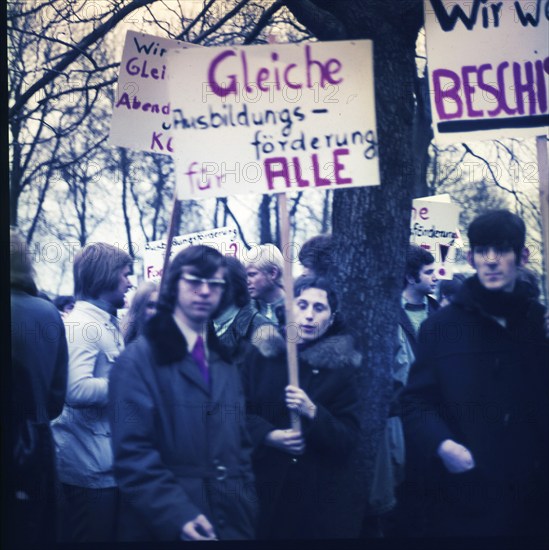 DEU, Germany, Dortmund: Personalities from politics, economy and culture from the years 1965-90 Dortmund. Demonstration of second-chance students for equal opportunities and better education ca. 1980, Europe