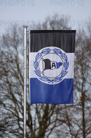 Arminia Bielefeld, flag, football, logo, black-white-blue, Bielefeld, Germany, The flag with the symbol of DSC Arminia Bielefeld flies high on the flagpole, Europe