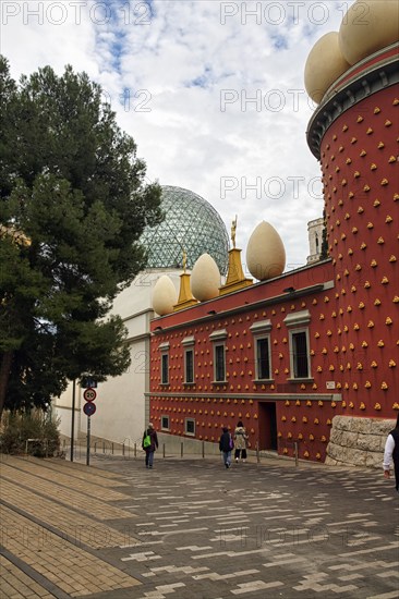 Dali Theatre-Museum in Figueres, surrealist object, architecture, facade, eggs, tourist attraction in Figueres, Costa Brava, Girona, Catalonia, Spain, Europe