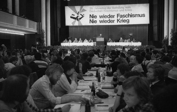 The 35th anniversary congress to end fascist rule was accompanied by a demonstration and rally in Mannheim, Germany on 10 May 1980