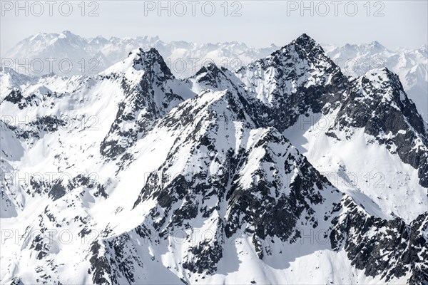 Peaks and mountains in winter, Sellraintal, Stubai Alps, Kühtai, Tyrol, Austria, Europe