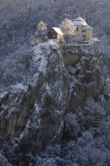 Bronnen Castle, Fridingen, Danube Valley, Kalkfles, snow, winter, Danube Valley, Upper Danube nature park Park, Baden-Württemberg, Germany, Europe