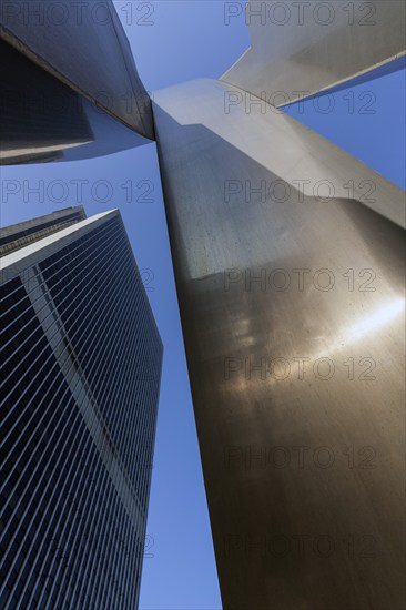 Sculpture in front of Azenio Business Centre, banking district, Westend, Frankfurt am Main, Hesse, Germany, Europe