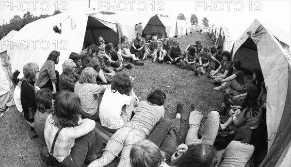 The camps of the DKP-affiliated children's and youth organisations Junge Pioniere and SDAJ at Whitsun 1975 on 17.05.1975 in Schermbeck, Germany, Europe