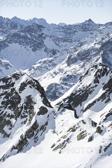 Peaks and mountains in winter, Sellraintal, Stubai Alps, Kühtai, Tyrol, Austria, Europe