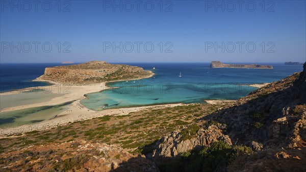 Lagoon, wide angle panorama, Tigani Island, Gramvoussa Island, Pontikos Island, Agria Gramvoussa Island, Gramvoussa Peninsula, Pirate Bay, Balos, Tigani, cloudless blue sky, Western Crete, Crete Island, Greece, Europe