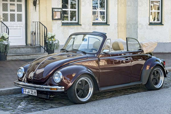 Vintage Volkswagen VW Beetle Cabriolet, convertible, restored, refined, wide tyres, wide tyres, parked on the street with top down, number plate changed, Freising, Upper Bavaria, Bavaria, Germany, Europe