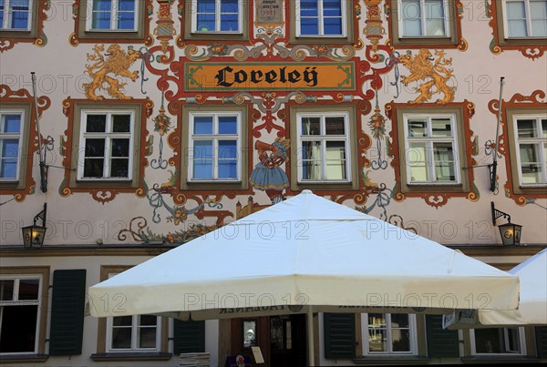 Painted house façade of the Loreley restaurant in the town centre, Coburg, Upper Franconia, Bavaria, Germany, Europe