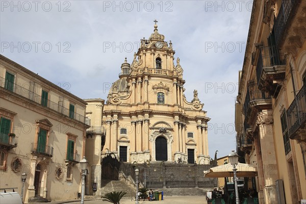 Old Town of Ragusa, the Collegiate Church of San Giorgio or Cathedral of Saint George in the late Baroque district of Ragusa Ibla, Unesco World Heritage Site, Sicily, Italy, Europe