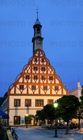 Zwickau Gewandhaus: landmark of the city, built in 1522-1525 in late Gothic style, with Renaissance elements and stepped gables. Former clothmakers' trading house (the Zwicksche Tuch was famous), it has served as the town theatre since 1823