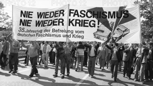 The 35th anniversary congress to end fascist rule was accompanied by a demonstration and rally in Mannheim, Germany on 10 May 1980