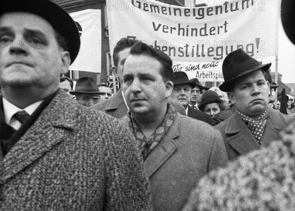 With black flags, miners of the Bismarck colliery and their relatives demonstrated against the closure of their colliery on 19 February 1966, Germany, Europe