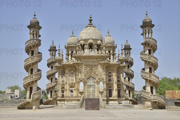 Mohabbat Maqbara Palace, mausoleum of two princes of Junagadh, mixture of Islamic and European style elements, Junagadh, Gujarat, India, Asia