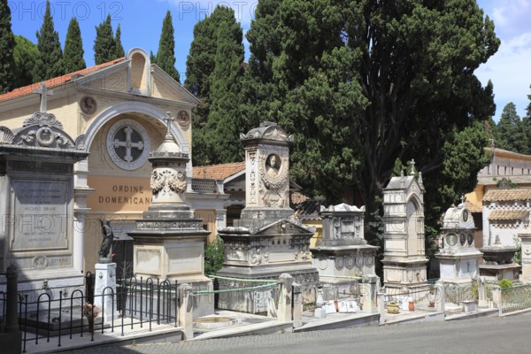 Campo Verano, Cimitero Comunale Monumentale Campo Verano, the largest cemetery in Rome in the Tibertino district, Italy, Europe