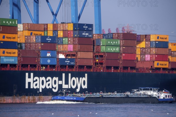 Container Terminal Altenwerder, Hapag-Lloyd container ship Frankfurt Express during loading and unloading, chemical freighter, inland waterway vessel, express tank 36, Hamburg, Germany, Europe