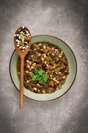 Bean soup, traditional Mexican cuisine, bean soup, beans, peas