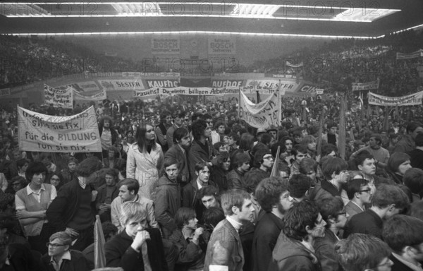 DEU, Germany, Dortmund: Personalities from politics, business and culture from the years 1965-71. Westfalenhalle. Trade unions for the preservation of jobs ca. 1965, Europe