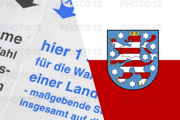 Symbolic image of the state election in Thuringia: Flag of Thuringia and close-up of a ballot paper. The next state election will take place in September 2024