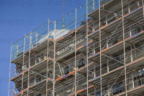 Renovation, scaffolding, construction work, Riehmers Hofgarten, Hagelberger Straße, Kreuzberg, Berlin, Germany, Europe