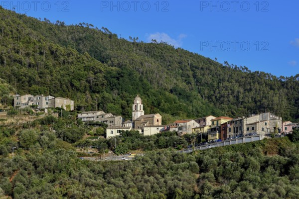 Mountain village near Levanto, Cinque Terre, Province of La Spezia, Liguria, Italy, Europe