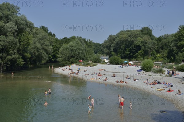 Bathers at the Flaucher, Isar, Thalkirchen, Munich, Upper Bavaria, Bavaria, Germany, Europe