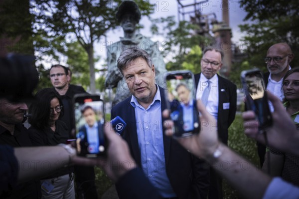 The Federal Minister for Economic Affairs and Climate Protection Robert Habeck (Alliance 90/The Greens) on the road in Dortmund. Press statement on the announcement of Annalena Bärbock's decision not to run for chancellor Photographed on behalf of the BMWK