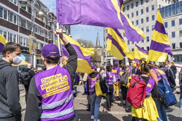 Demonstration against property companies such as Vonovia and others, against rent increases, for the expropriation of housing companies, Bochum North Rhine-Westphalia, Germany, Europe